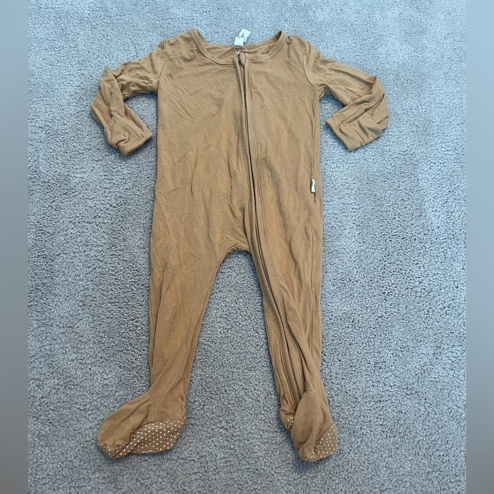 12-18 small shop bamboo sleeper